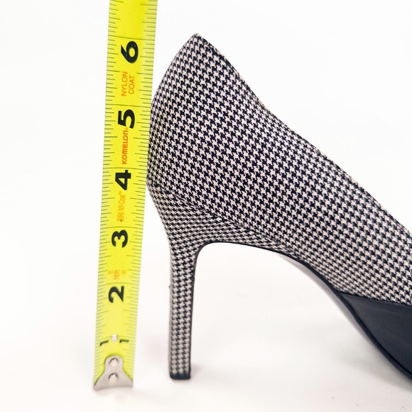 Vintage Charles Jourdan Houndstooth Pumps - Picture 7 of 8